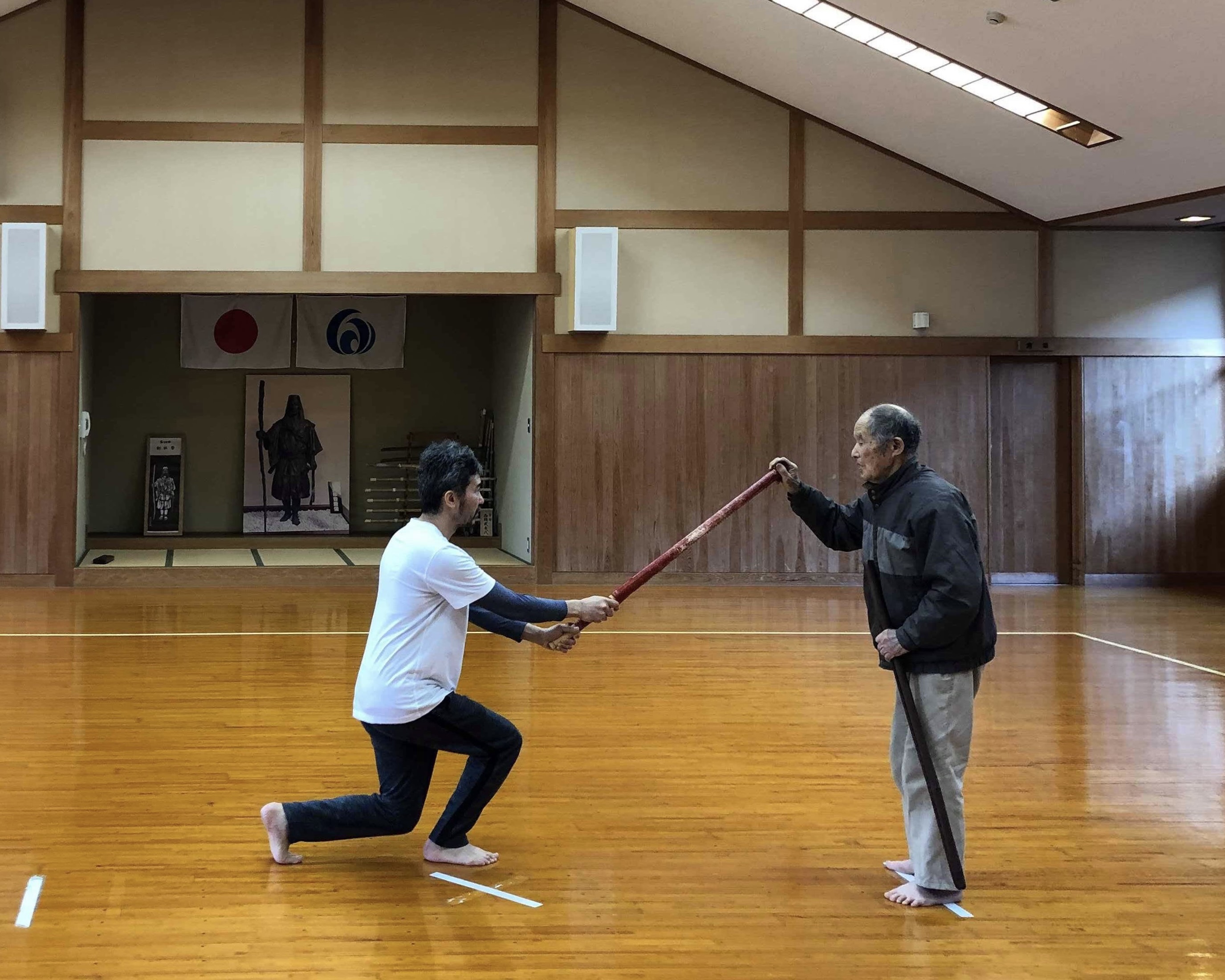 Yamamoto Atsushi instructing the author at Gokasho